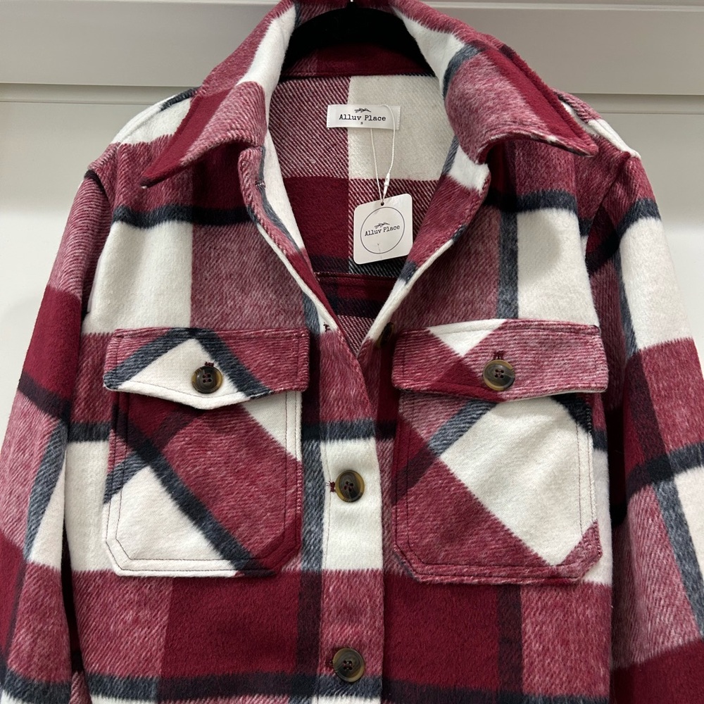 🆕 Cropped Shacket - Burgundy & White Plaid - Size Small - Picture 2 of 10